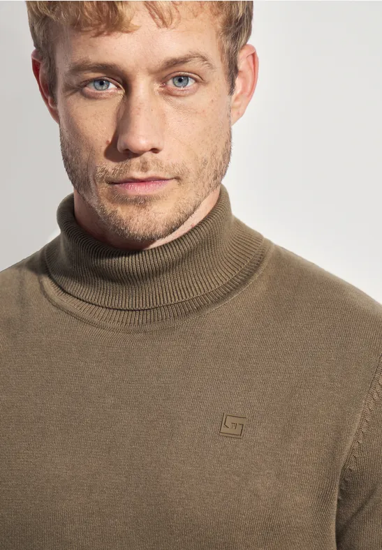 Basic Turtleneck Pullover dull brown