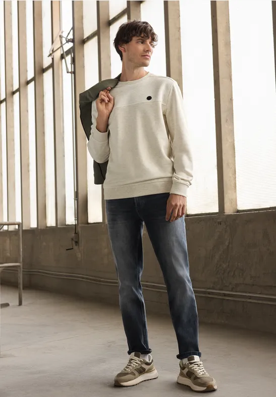 Pull mélangé à structure granite beige