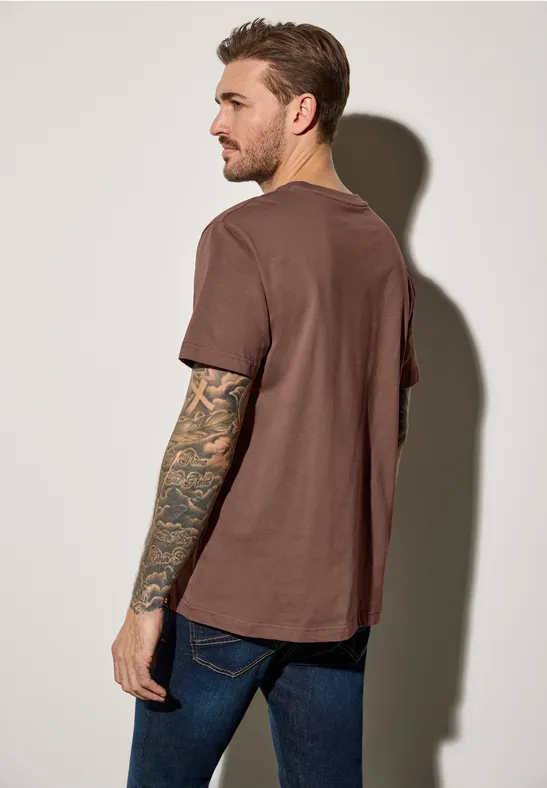Basic T-Shirt in Unifarbe clay brown