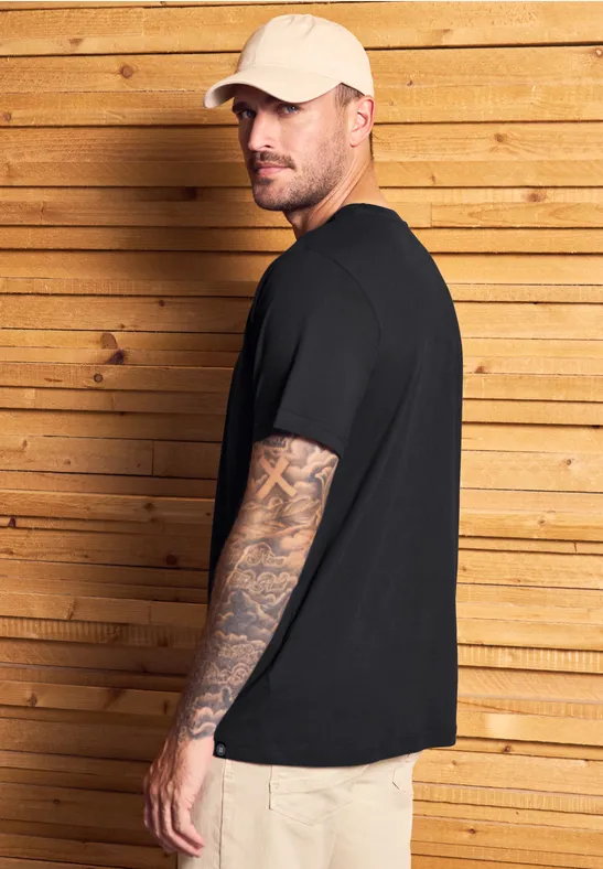 T-shirt basique en couleur unie Black