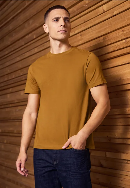 Basic T-Shirt in Unifarbe golden yellow