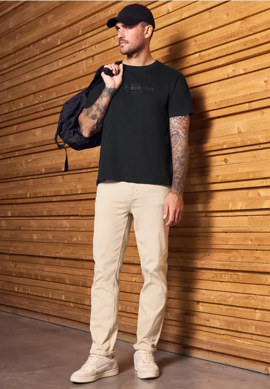 Softes T-Shirt mit Wording Black