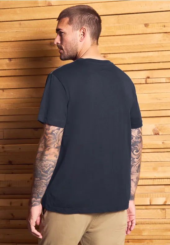T-Shirt mit Chestprint night blue