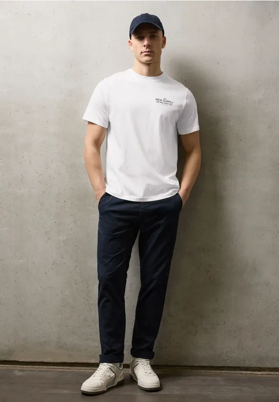 T-Shirt mit Backprint bright white