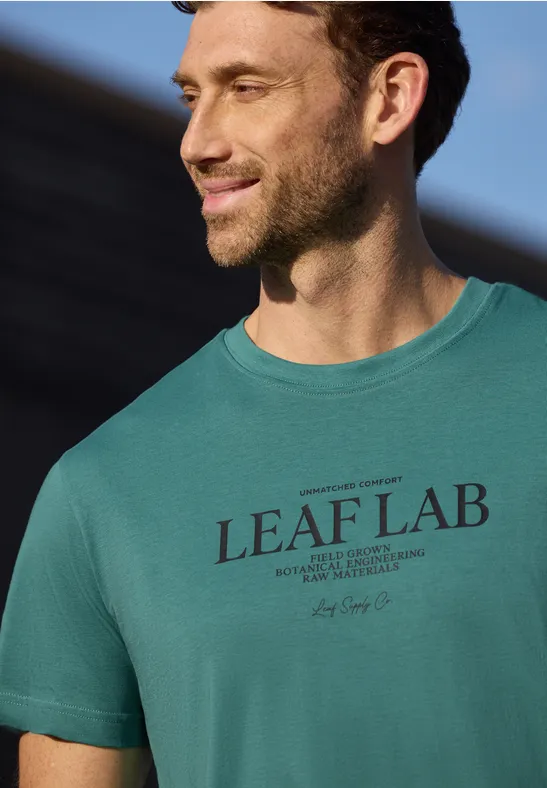 T-Shirt mit Rundhals und Chestprint caribbean green