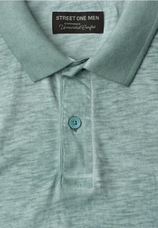 Hellgrünes meliertes Herren-Poloshirt mit Knopfleiste und Street One Men-Logo im Nacken.