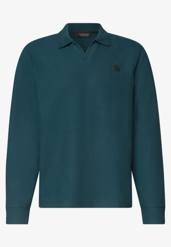 Langärmelig poloshirt in petrol met subtiel logo op de borst.