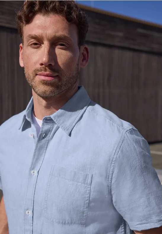 Kurzarm Hemd aus Leinenmix spring blue