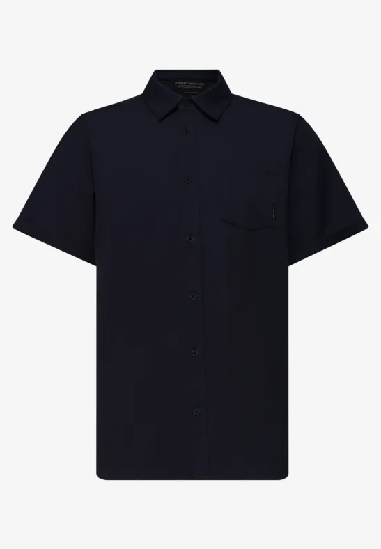 Chemise noire à manches courtes avec col et poche poitrine.