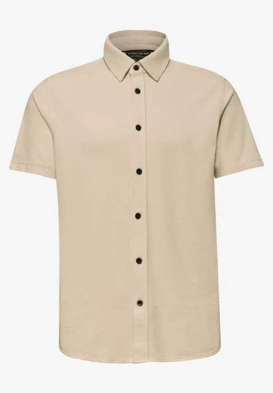 Beige Kurzarm-Hemd mit Knopfleiste und klassischem Kragen, schlicht und vielseitig kombinierbar.