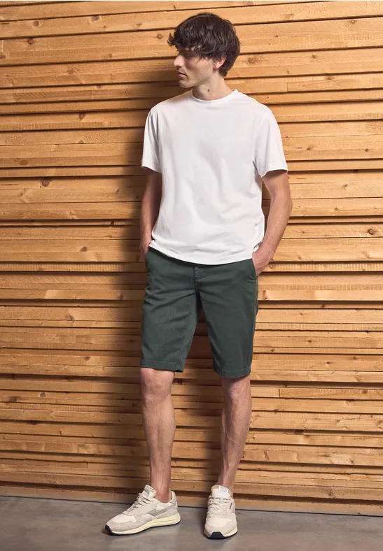Struktur Chino mit Gürtel pine green