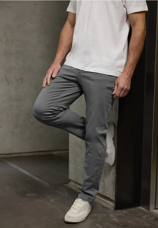 Chino mit Stretchbund steel grey