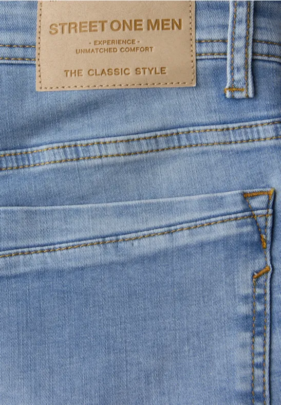 Slim Leg Jeans light blue wash