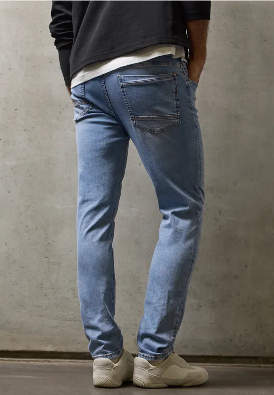 Jeans met smalle pijpen light blue wash