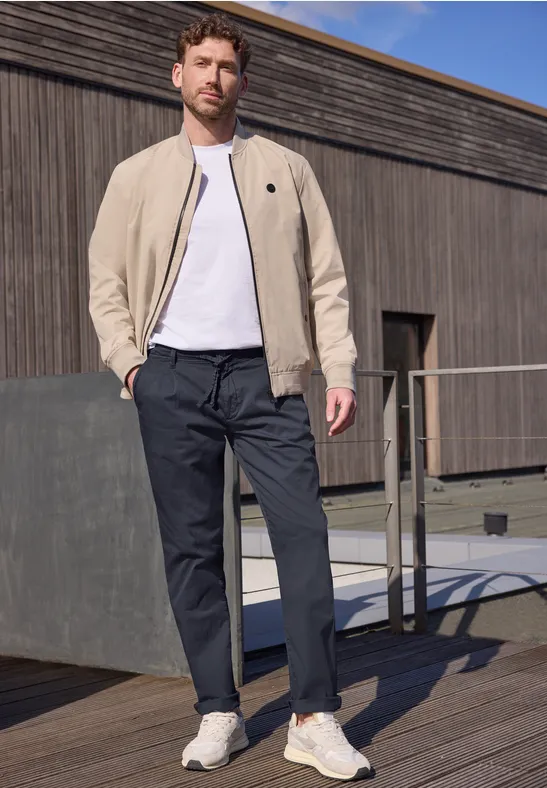 Straight Legs chino's in een lichtgewicht stof dark ink blue