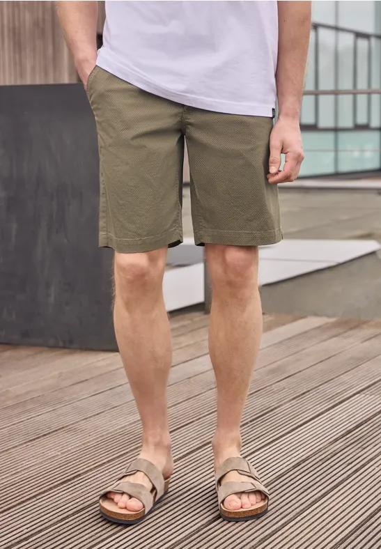 Mid Waist Chino Shorts mit Gürtel warm sand