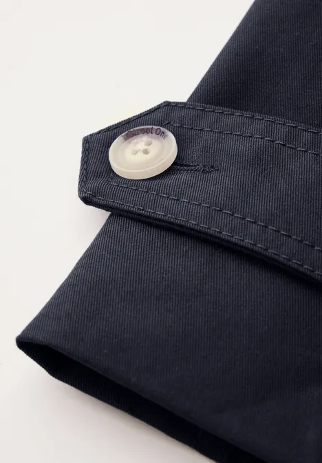 Trenchcoat gravity blue