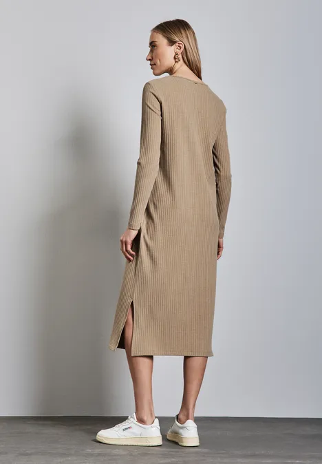 Rippstrick-Kleid honey sand mel.