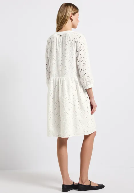 Kleid mit Lochstickerei off white