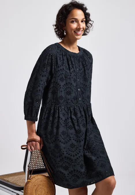 Kleid mit Lochstickerei deep blue