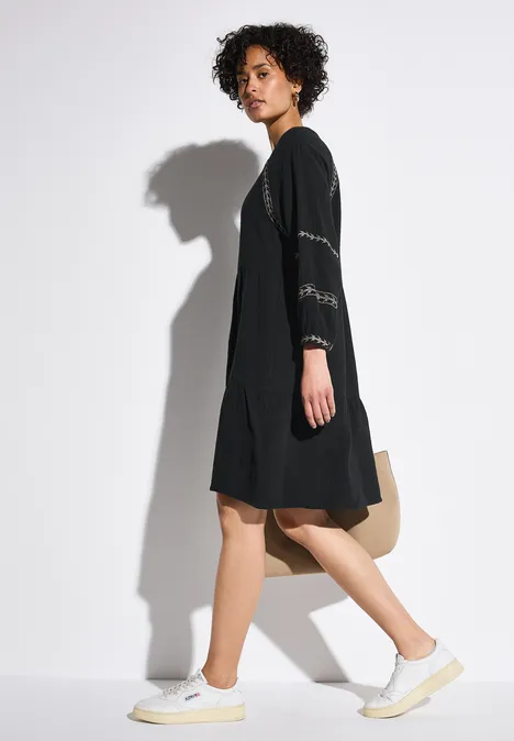 Tunika-Kleid mit Stickerei Black