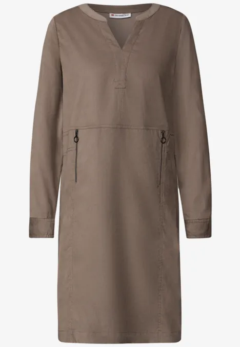 Corduroy jurk met gespleten hals bark brown