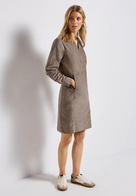 Cordkleid mit Split Neck bark brown