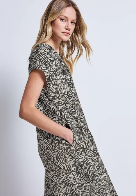 Gemustertes T-Shirt Kleid pine grove green