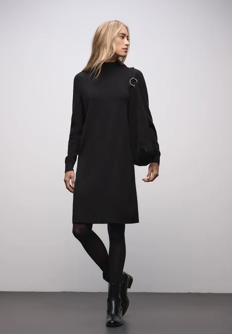 Robe en tricot Turtleneck Black