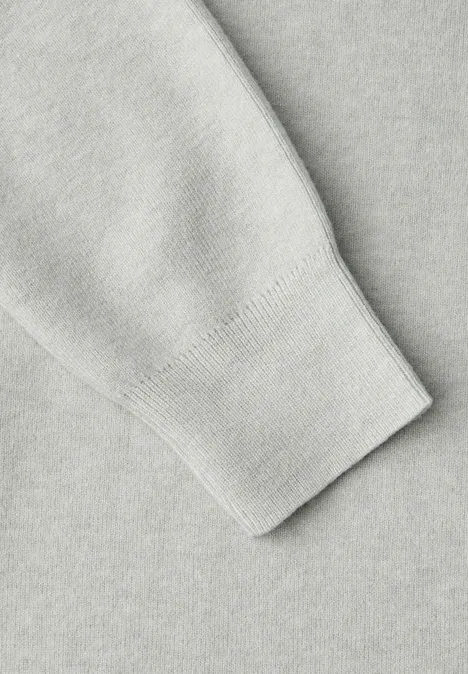 Gebreide jurk met col pelican grey mel. Gebreide jurk met col pelican grey mel.