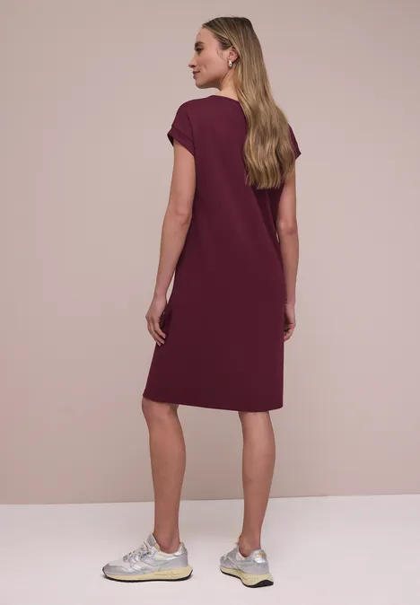 Knielanges Kleid aus Jersey truffle red Knielanges Kleid aus Jersey truffle red