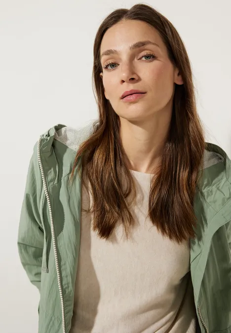 Moderner Windbreaker dark desert mint