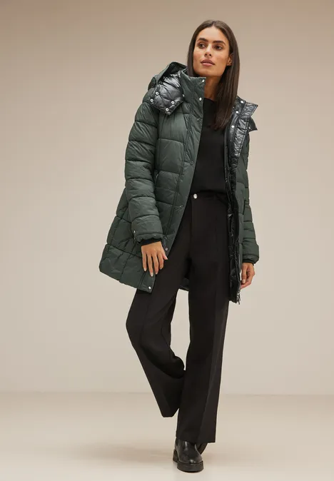 Gewatteerde jas met capuchon verdant green