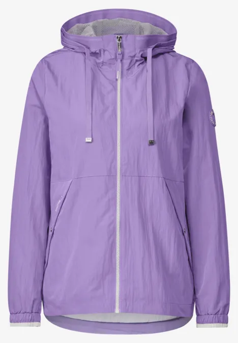 Moderner Windbreaker shiny lilac