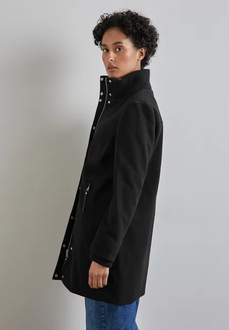 Manteau avec détails en tricot Black