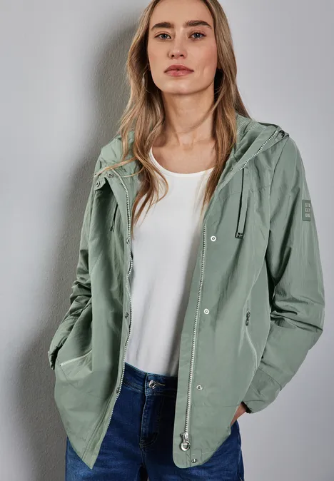 Moderner Windbreaker mint green
