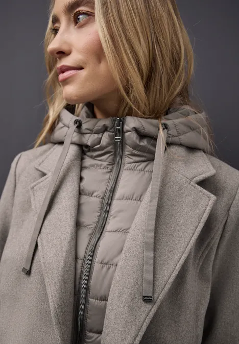 Manteau à revers avec incrustation Sandy Mocca Mel.