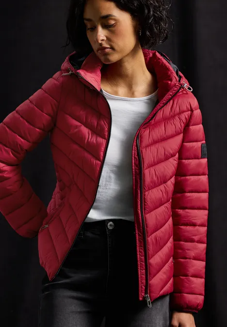 Jacke mit abnehmbarer Kapuze carpet red