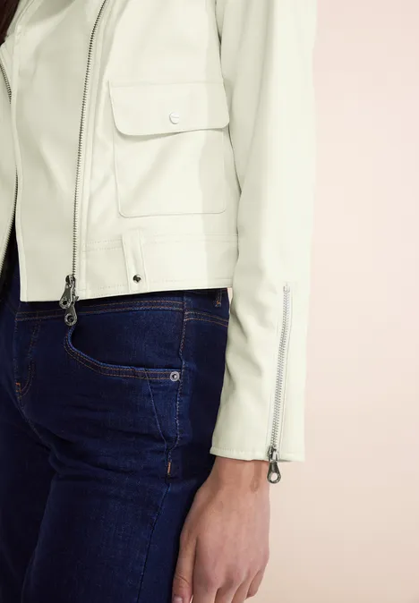 Coole Bikerjacke snow cream