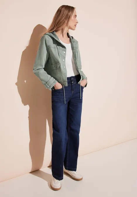 Jeansjasje met capuchon light soft olive washed Jeansjasje met capuchon light soft olive washed