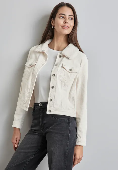 Cordjacke mit Teddy Kragen lucid white