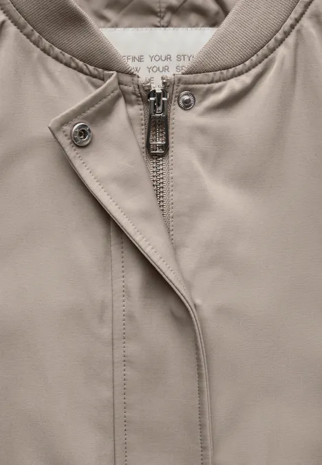 Satin-Blouson breezy beige