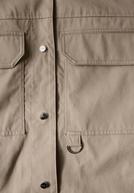 Kurze Jacke mit Stehkragen safari beige