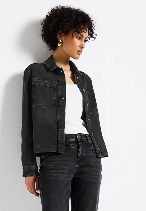 Jeansjacke mit Brusttaschen Black washed