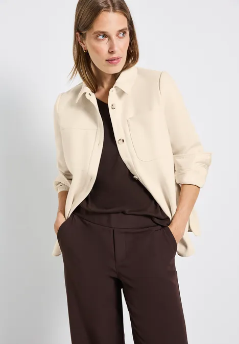 Overshirt In Wolloptik pastel sand