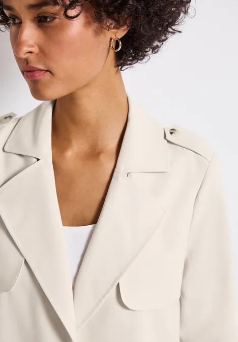 Kurzer Trenchcoat smooth sand beige