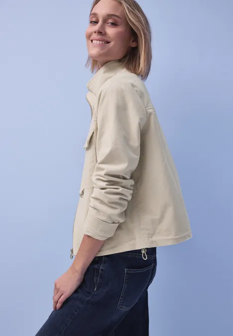 Kurze Jacke powder beige