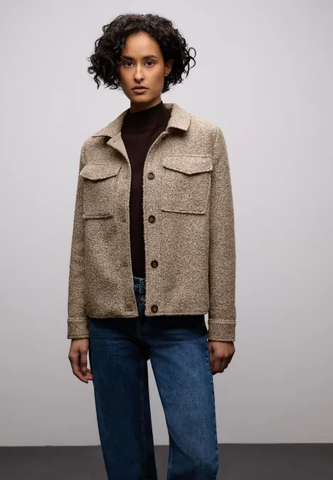 Overshirt in Wolloptik light terra mocha mel.