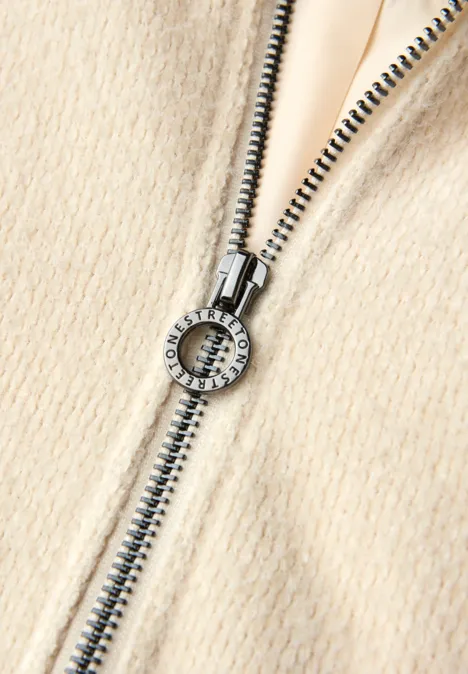 Jas met opstaande kraag soft beige