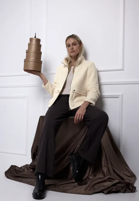 Jas met opstaande kraag soft beige